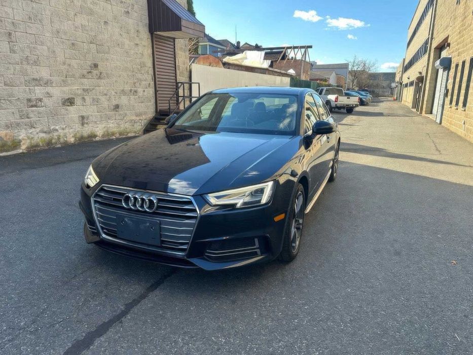 Audi A4 quattro Premium Plus      2017