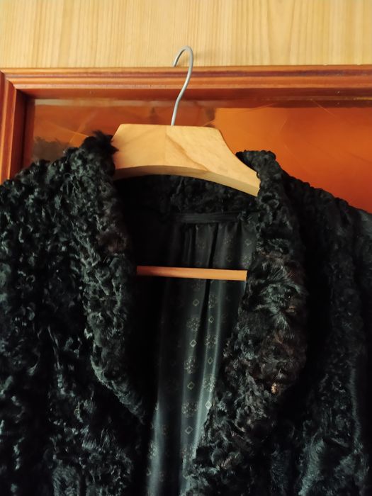 Futro czarne karakuly