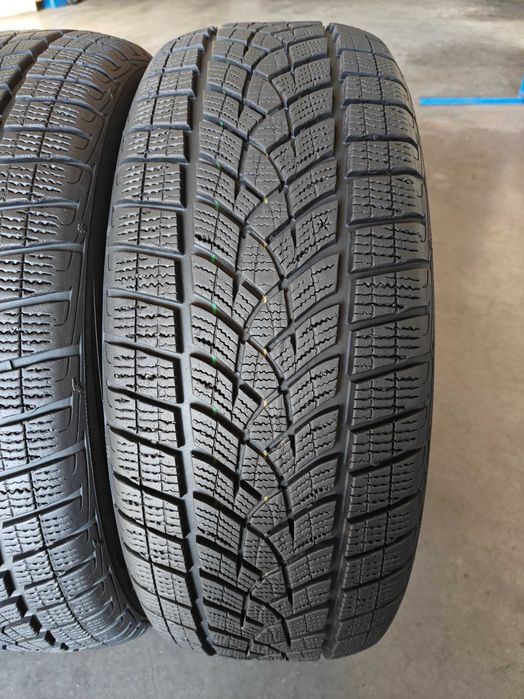 2шт. R18 215 55 шини зимові Goodyear Ultra Grip Performance SUV