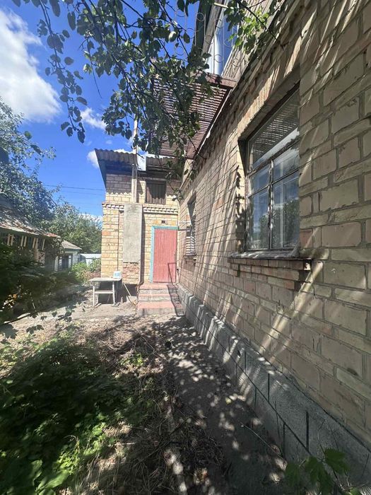 Продається просторий будинок в Калиновці Фастівського району.