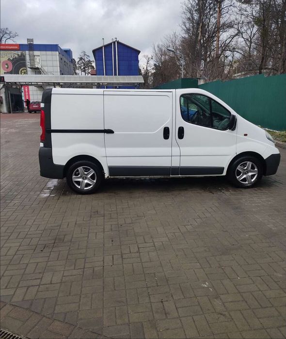 Opel vivaro trafic 2011