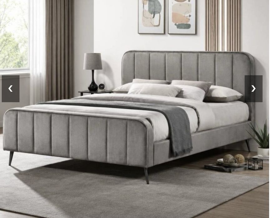 Cama com estrado
