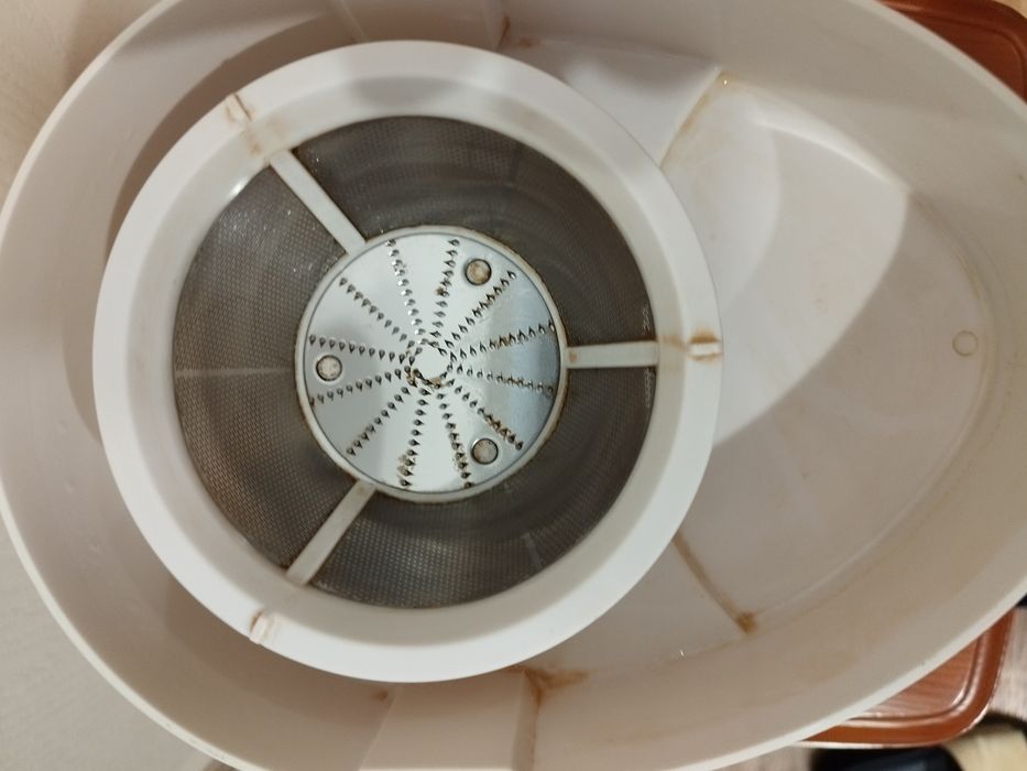 Соковыжималка Clatronic