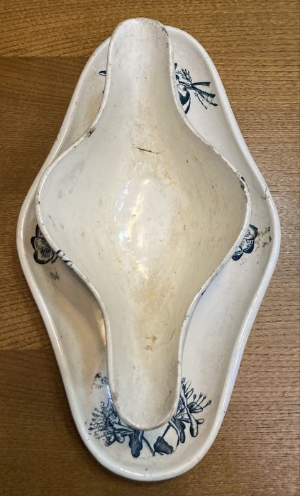 Molheira em faiança muito antiga