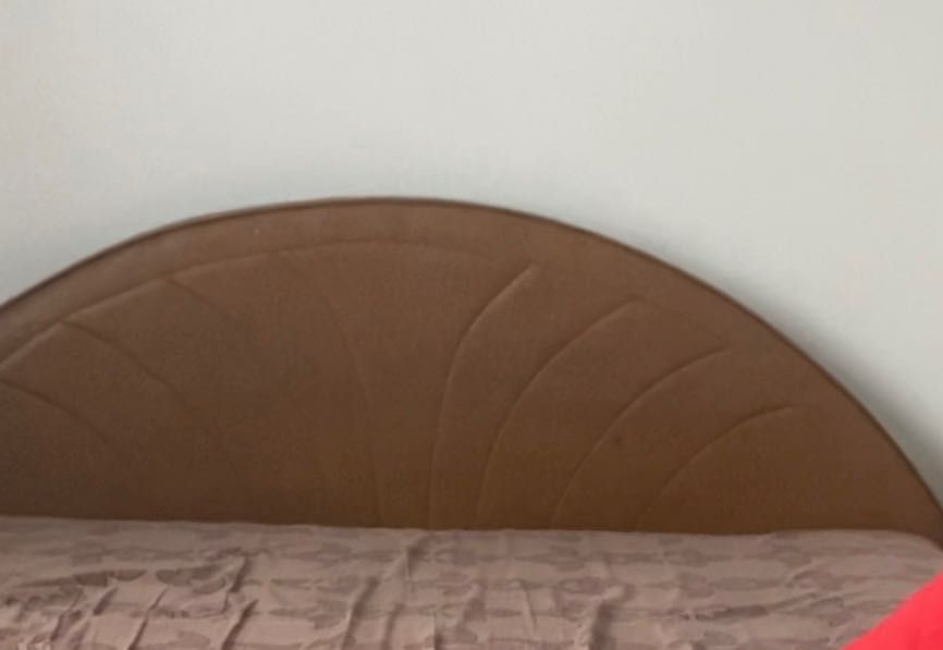 Узголовє до дивана