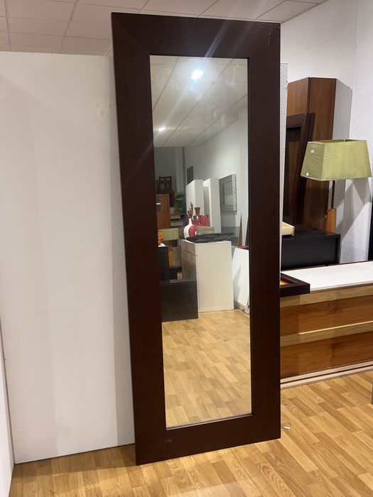 Espelho com moldura