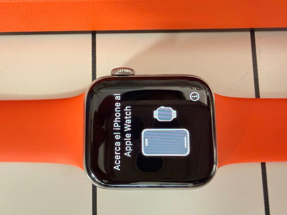 Apple Watch 6 40 mm Hermes Stalowy GPS/Cellular