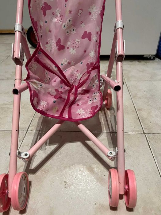 Carrinho de bonecas