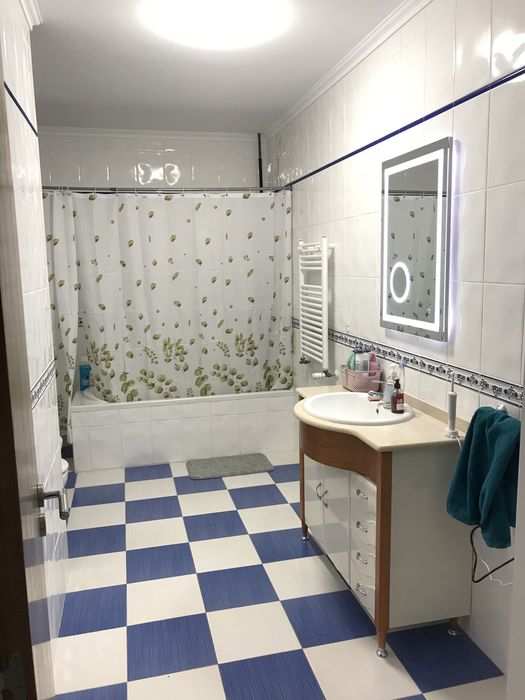 Apartamento T 3 Gaeiras vista mar e castelo obidos