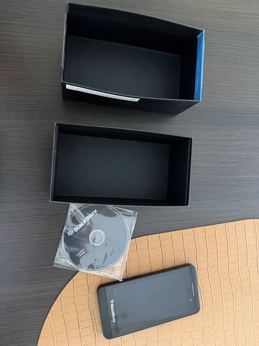 BlackBerry Z10 Black | Pudełko + Płyta | Retro Klasyk