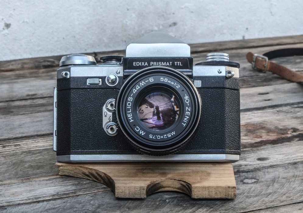 Edixa Prismat with Helios 44m-6 MC M42-thread Lens64738600083331120