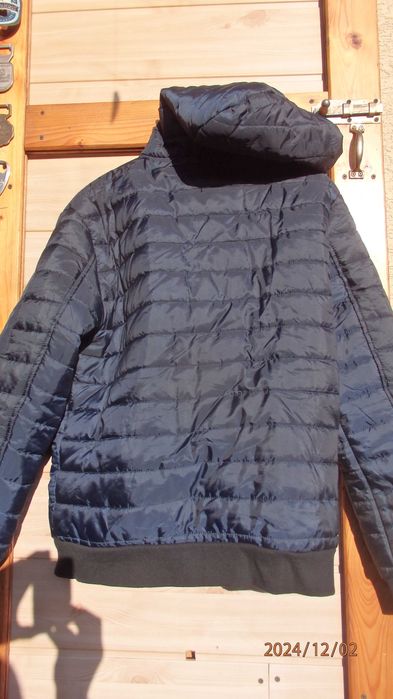 Kurtka z kapturem pikowana rozmiar M.