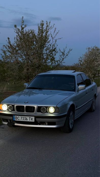 продам авто  BMW e34