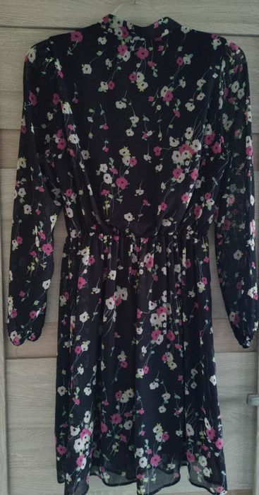 Sukienki Reserved - r. 38 i 40