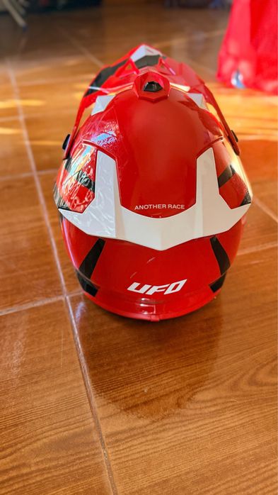 Capacete Motocross UFO tamanho M