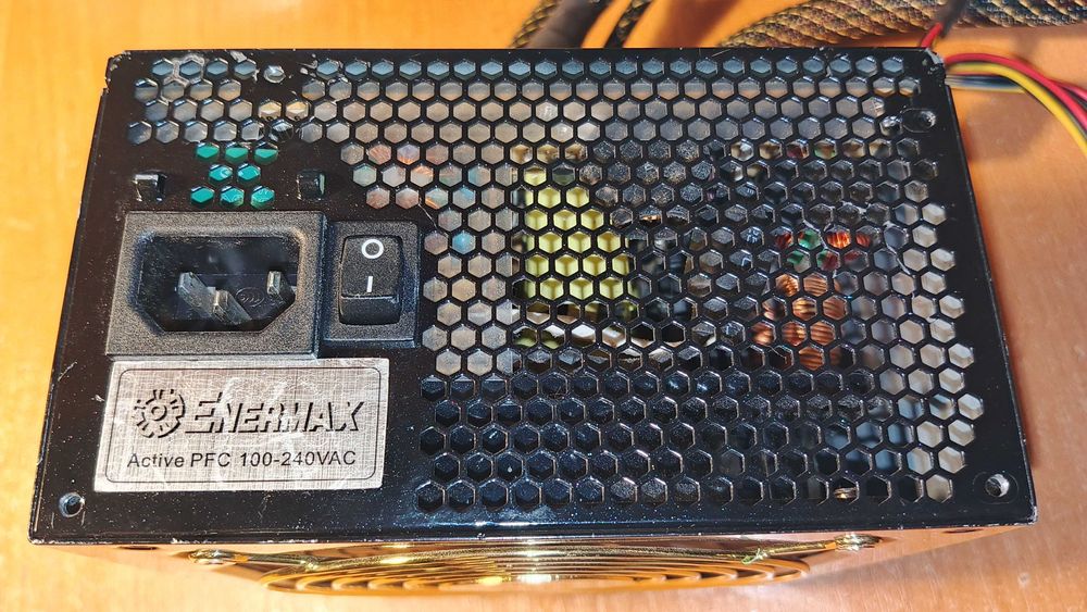 Качественный Блок питания Enermax Pro82 + II (EPR425AWT II)