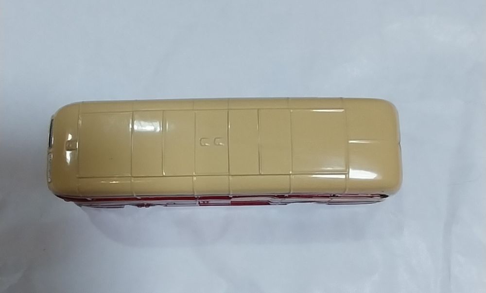 Miniatura de autocarro da Corgi