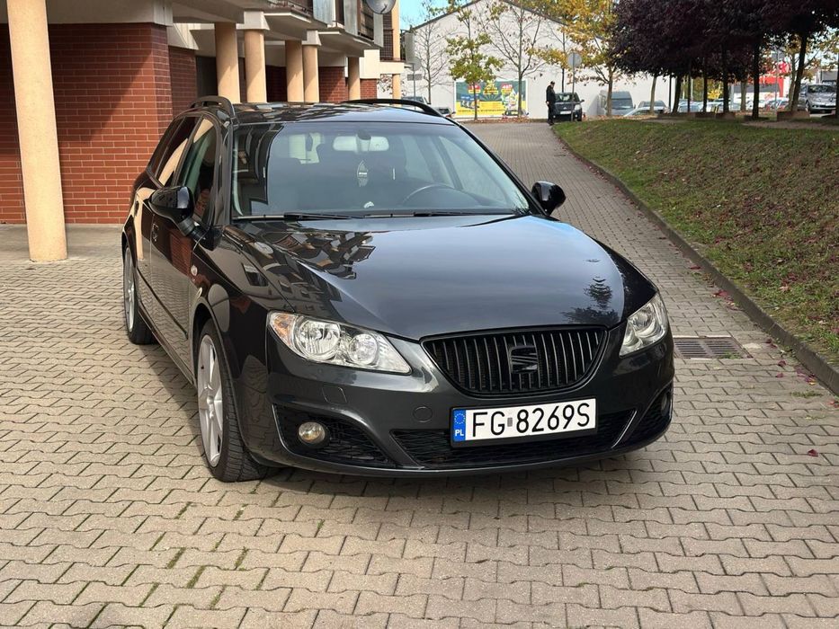 Seat exeo.