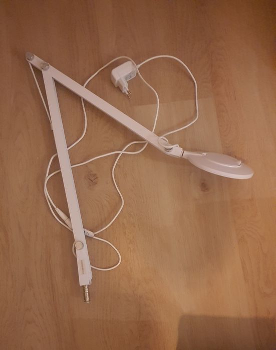 Candeeiros em branco