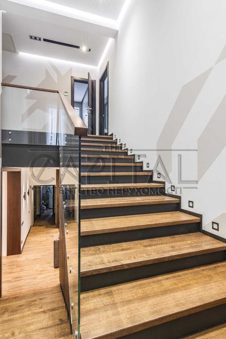 Оренда будинку,Віта-Поштова,250 м2, 20 соток, гардеробна,гараж,басейн