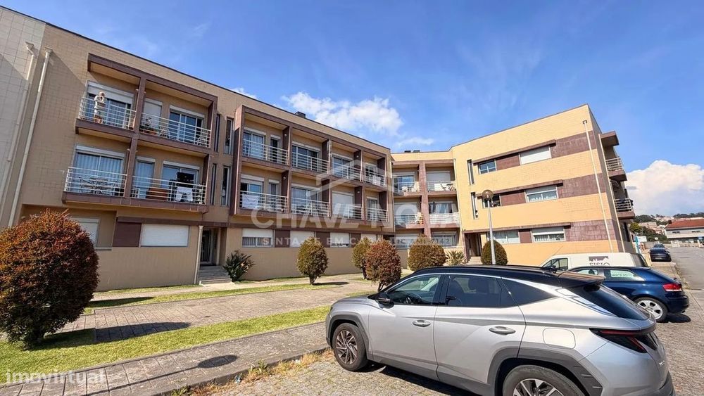 Apartamento T2 c/Varanda e Garagem em Baguim do Monte — Baguim do Monte, Porto