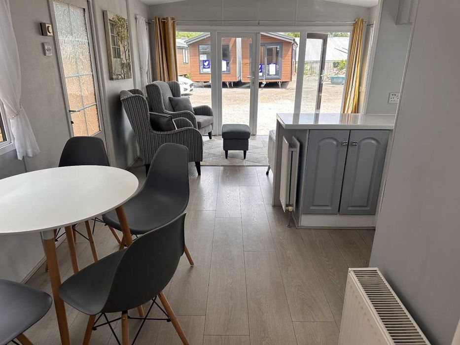 Tiny home 44m2. Double glazed. 2 bedrooms. Willerby Granada.