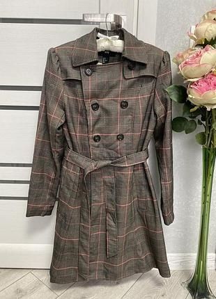 Двубортний фірмовий тренч