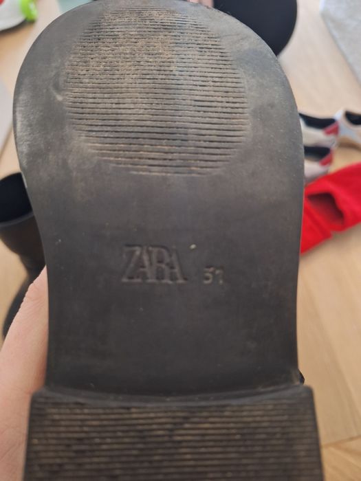 Ocieplane kozaki zara czarne