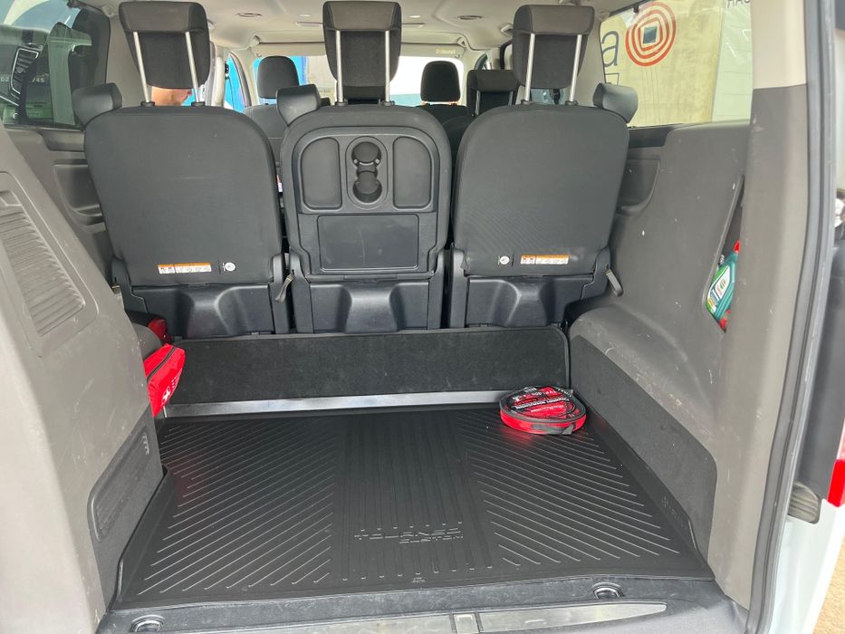 Wynajem Busa 8-osobowy automat