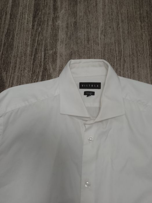 Sprzedam męską koszulę rozmiar 42 firmy Vistula.