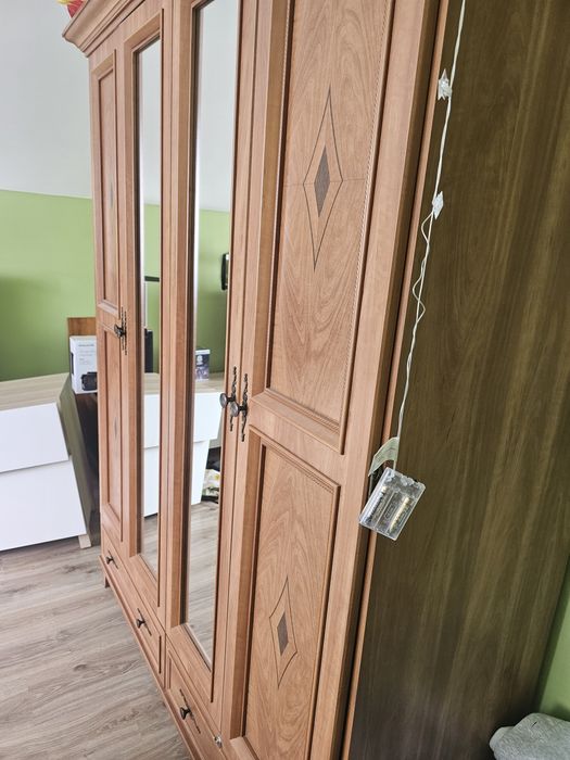 Szafa duża,komoda gratis,stan b.dobry