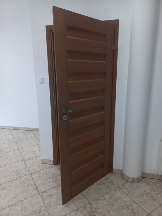 Sprzedam solidne drzwi bez futryny 90 cm 80 cm