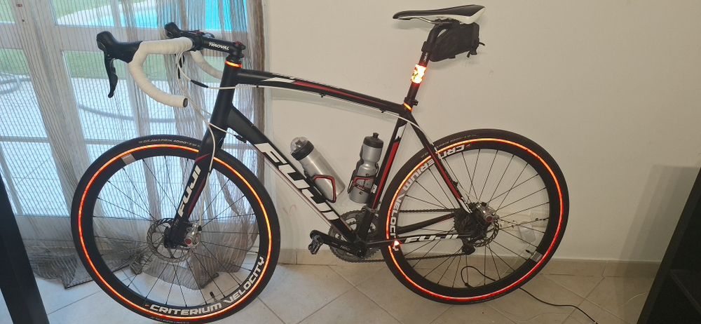 Bicicleta de estrada Fuji Sportif 1.3 Disc