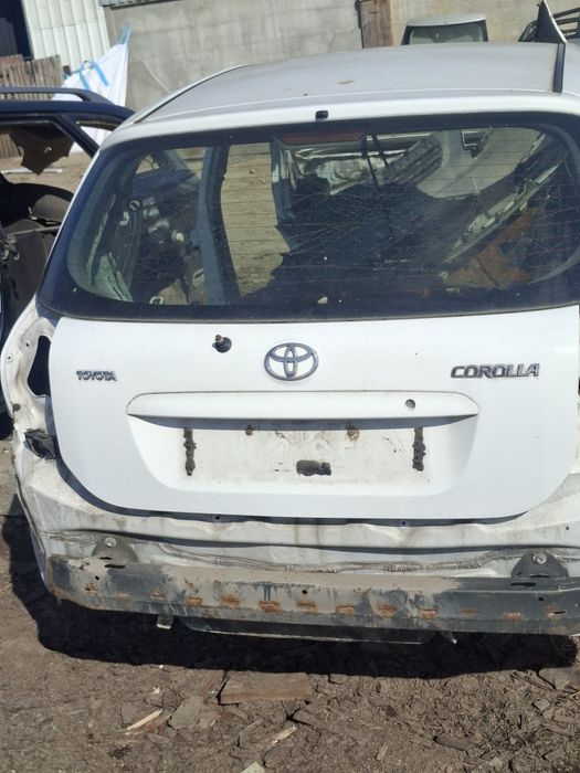 Кришка багажника (ляда) Toyota Corolla E120/E130 (2000-2008) Хетчбек/