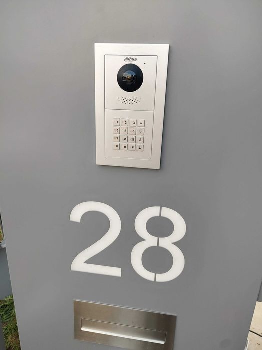 Montaż kamer, monitoring, wideodomofon, szafa RACK