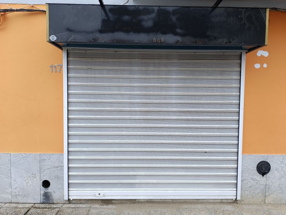 Grade segurança branca