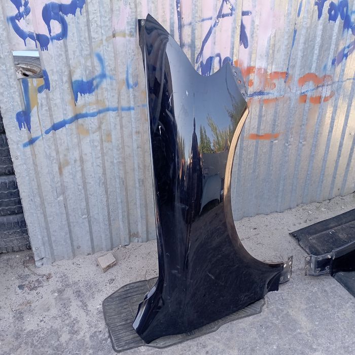 Крила VW touareg 03-06 крило праве ліве Фольцваген Тауарег 1