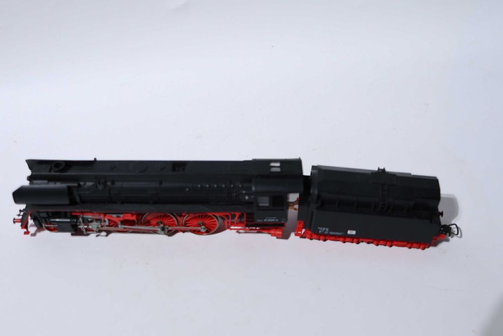 Piko BR 01 паровоз