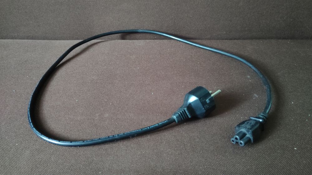 Kabel, przewód koniczynka do LG, zasilacz itp