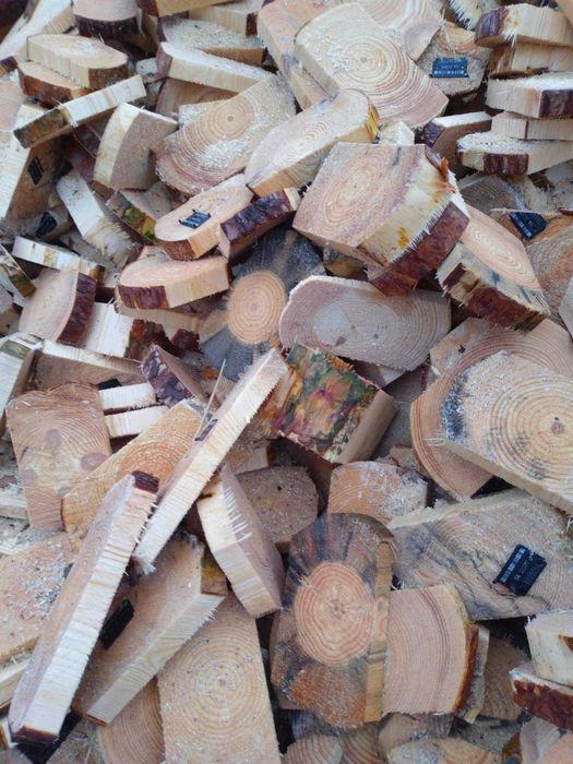 Прийму безкоштовно відходи ДСП, дрова, мастило. Дніпро АНД район.