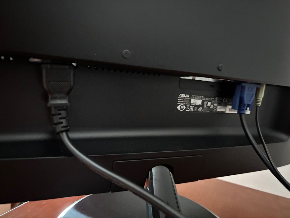 Monitor ASUS 23,8 polegadas em ótimo estado