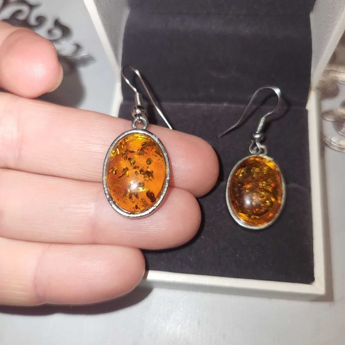 Продам серьги с янтарем.медсплав