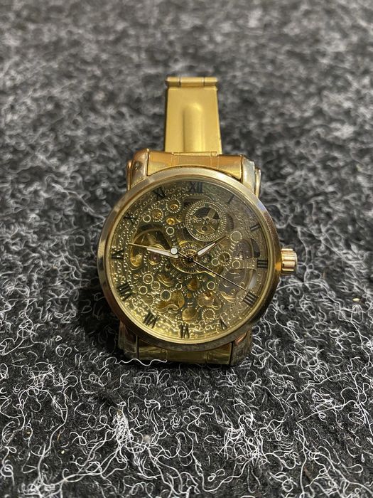 Годинник скелетон