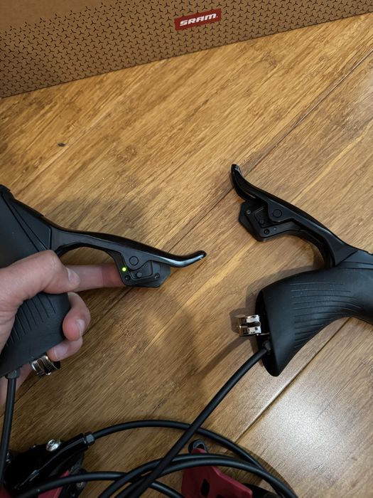 Klamkomanetki sram rival axs