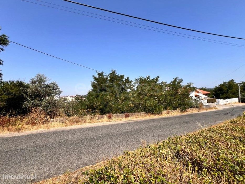 Terreno urbano com projeto aprovado em excelente localização -Abrantes