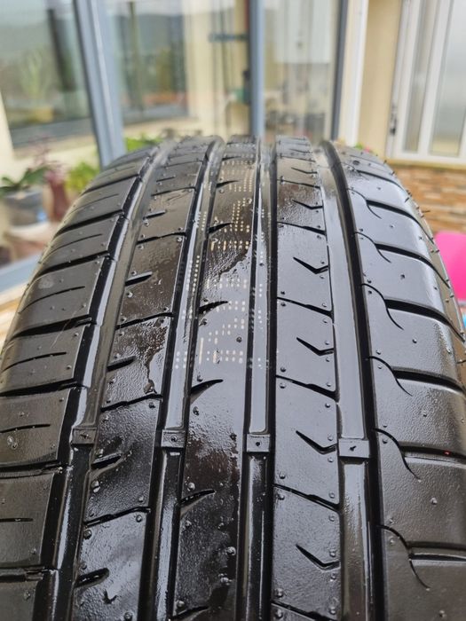 Pneus  novos (255/55/ZR/16/2023