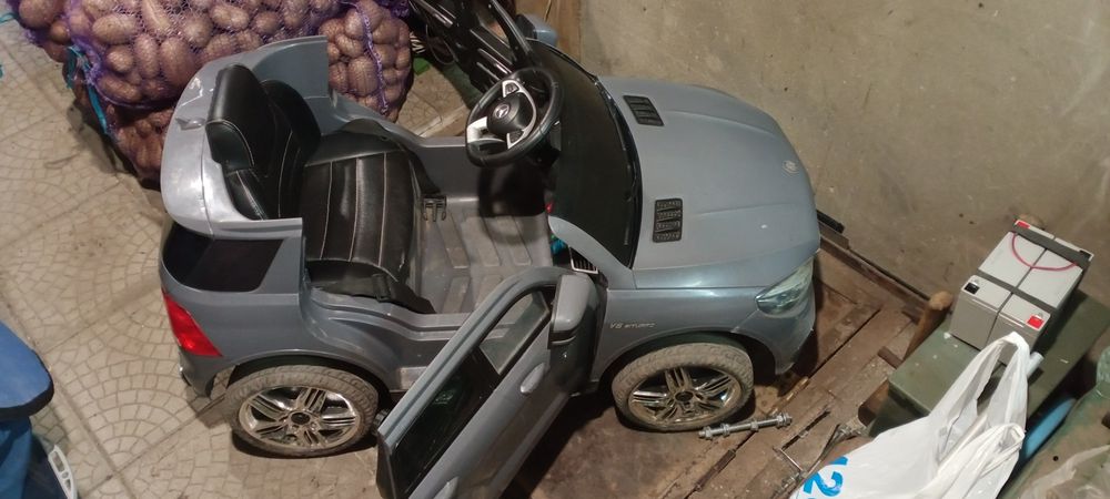 Детский электромобиль