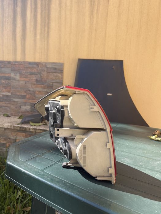 farolim traseiro lado direito audi a4 b6 2001