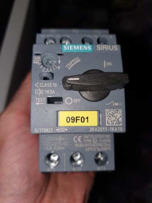 Wylacznik  silnikowy siemens sirius 1KA10plus styk pomocniczy