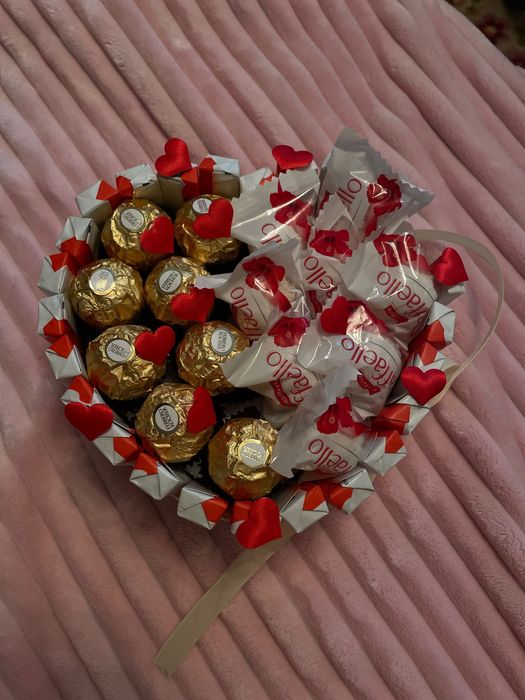 Солодкий букет , можна зробити різне наповнення, та різних розмірів